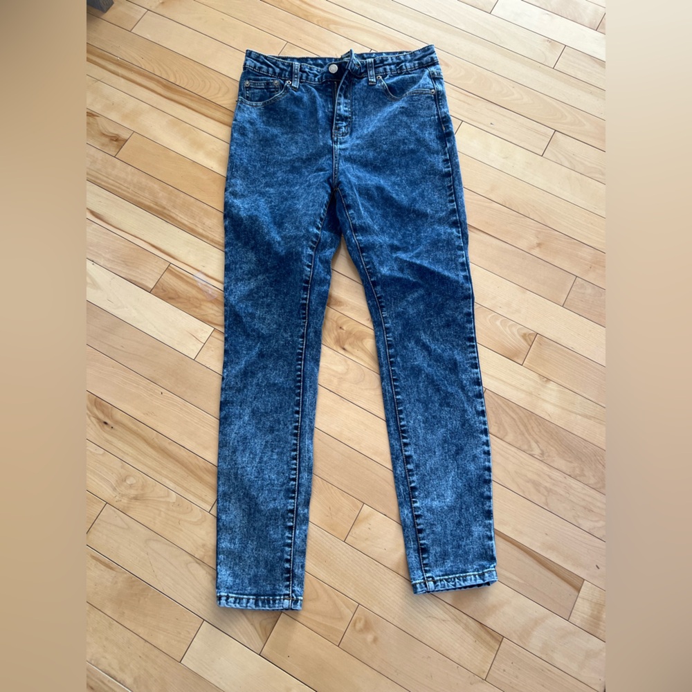 Forever 21 Denim Acid Wash Jeans size 28